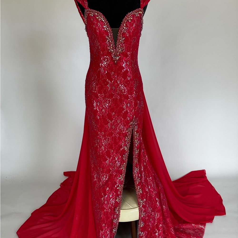 Elegant Red Lace Evening Gown